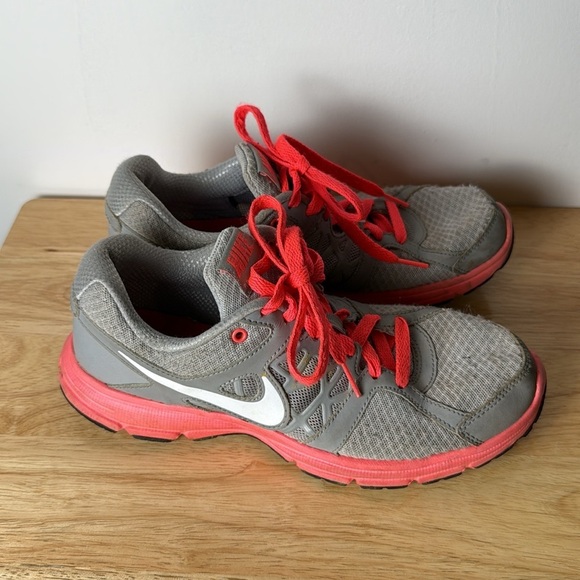 Nike Womens Relentless 2 Lace Up Running Shoes Gray Pink Size US 9 - Picture 4 of 13